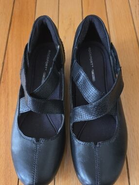 Rockport Black Leather Crisscross Strap Low Wedge Heels 8
